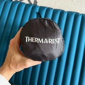 Therm-a-Rest NeoAir Camper Sleeping Pad - insulated
